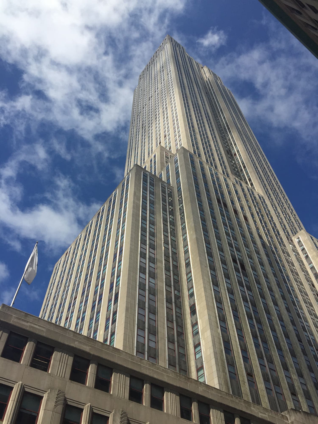 Empire State Acrylic Tray: A Modern Icon for Your Home